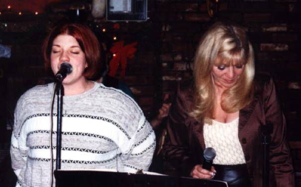 Singin' with her daughter, Shannon